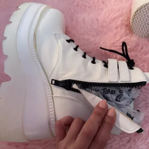 ♥ DEMONIA SHAKER/SHAKER-52 PLATFORM BOOTS SIZE 8 ♥ BARELY WORN-GREAT CONDITION ♥ - Picture 4 of 4